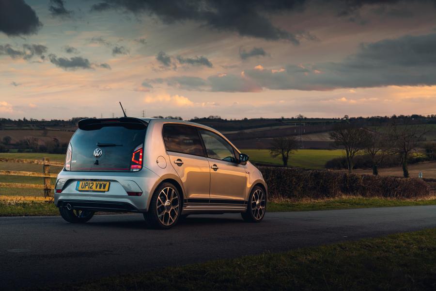  Volkswagen up! GTI 2020 года  (UK) (фото 6 из 40)